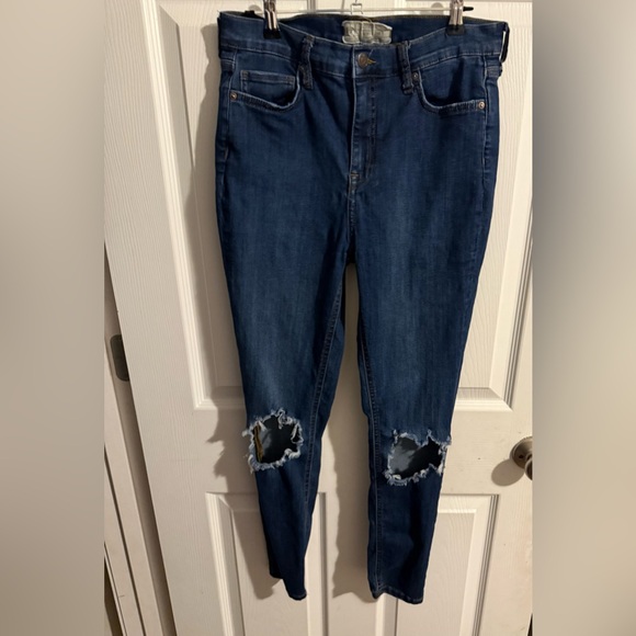 Free People Women’s Dark Blue Distressed Skinny Jeans - Picture 1 of 10